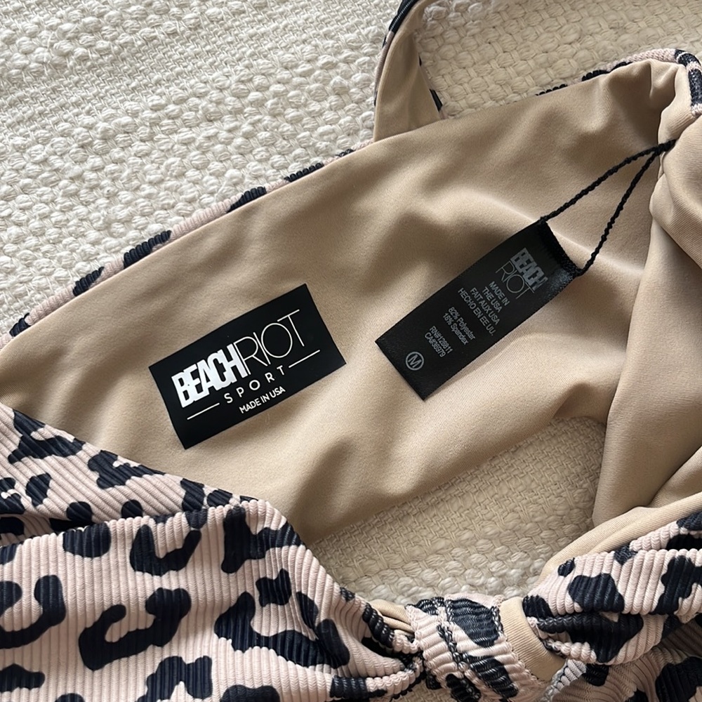 Beach Riot Leopard Print Crop Top - Picture 2 of 3